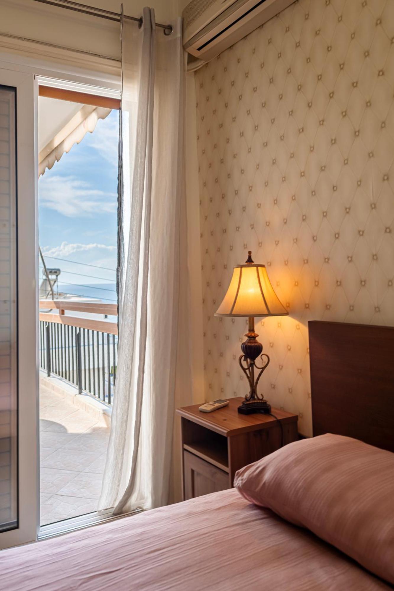 Sea View Apartment 100M From The Beach Saronida Esterno foto